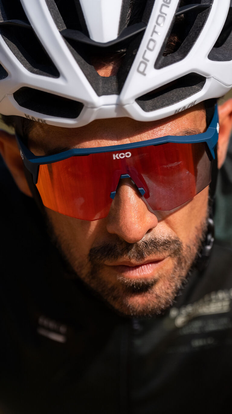 Gafas Koo Alibi Espejo fotocromático azul oscuro mate/rojo